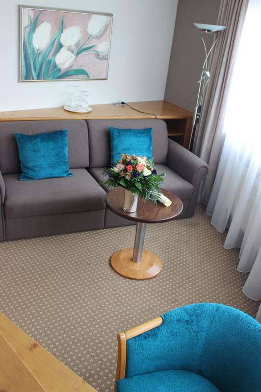 Hotel Landhaus Feckl Ehningen Bagian luar foto