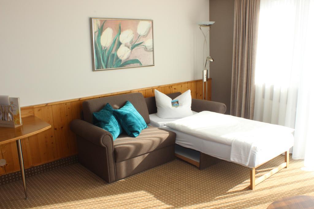 Hotel Landhaus Feckl Ehningen Bagian luar foto