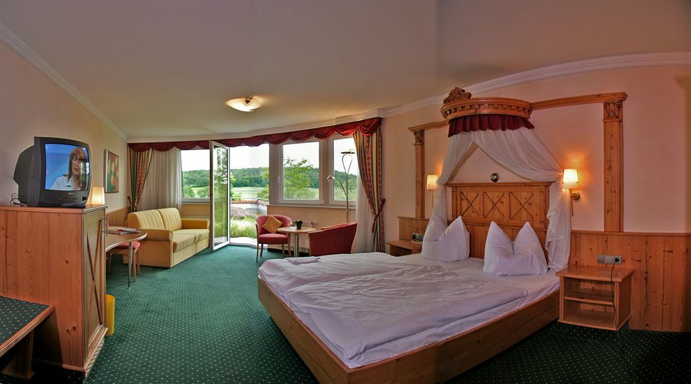 Hotel Landhaus Feckl Ehningen Bagian luar foto
