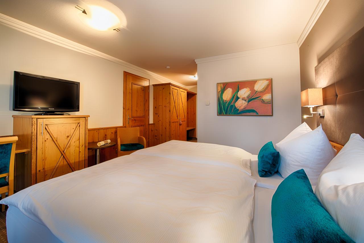 Hotel Landhaus Feckl Ehningen Bagian luar foto
