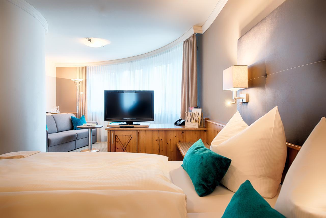 Hotel Landhaus Feckl Ehningen Bagian luar foto