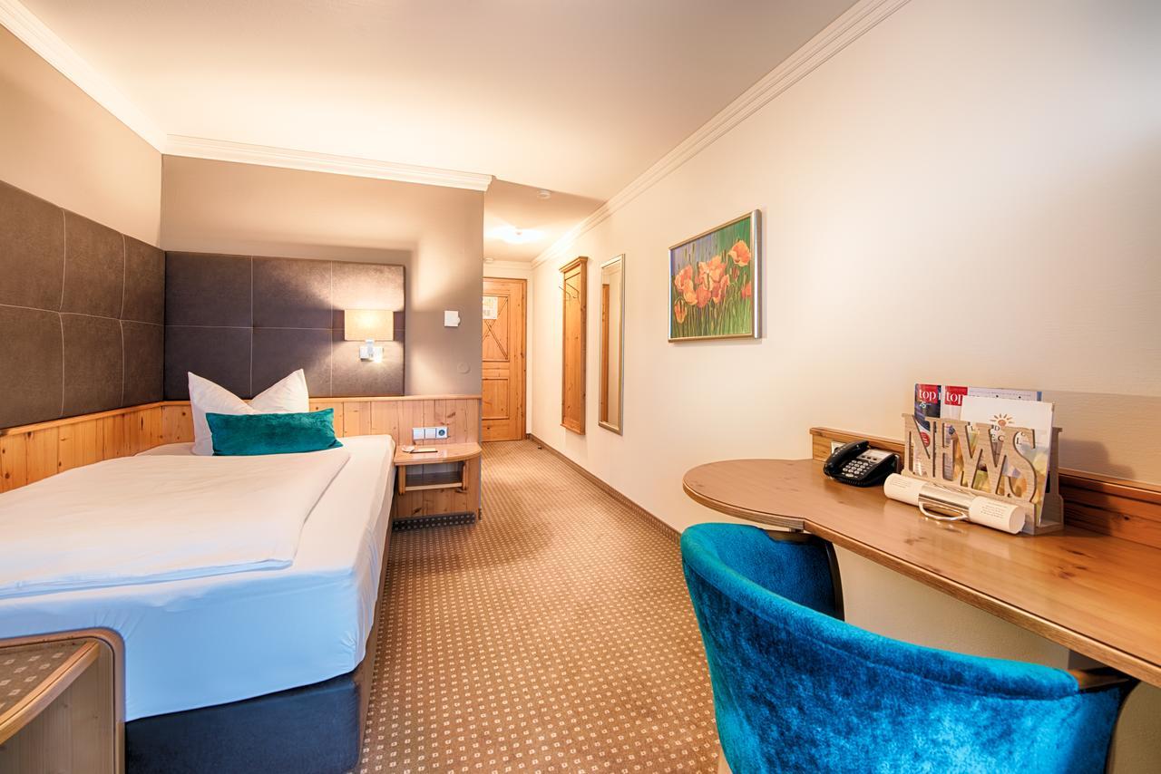 Hotel Landhaus Feckl Ehningen Bagian luar foto