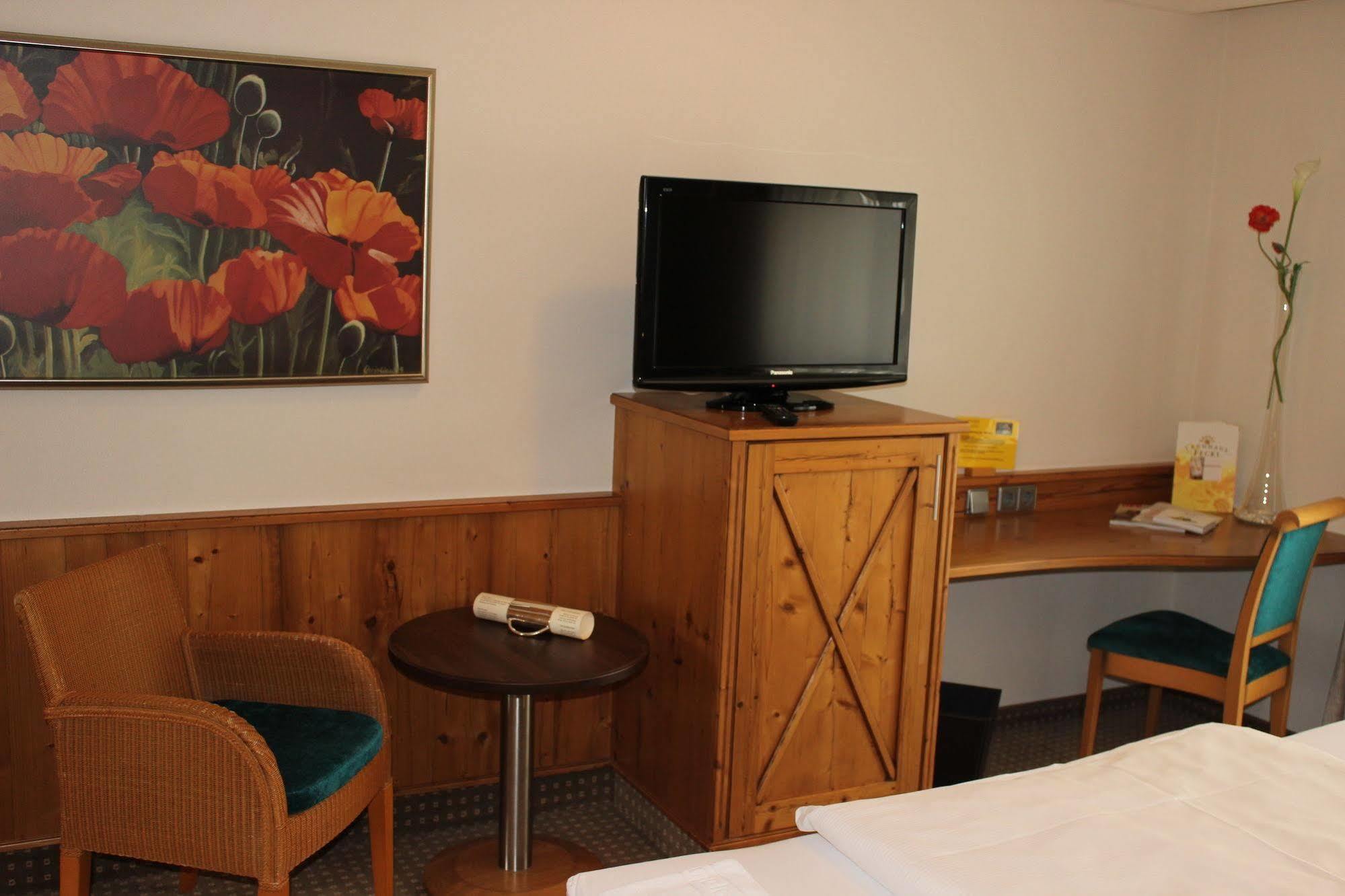 Hotel Landhaus Feckl Ehningen Bagian luar foto
