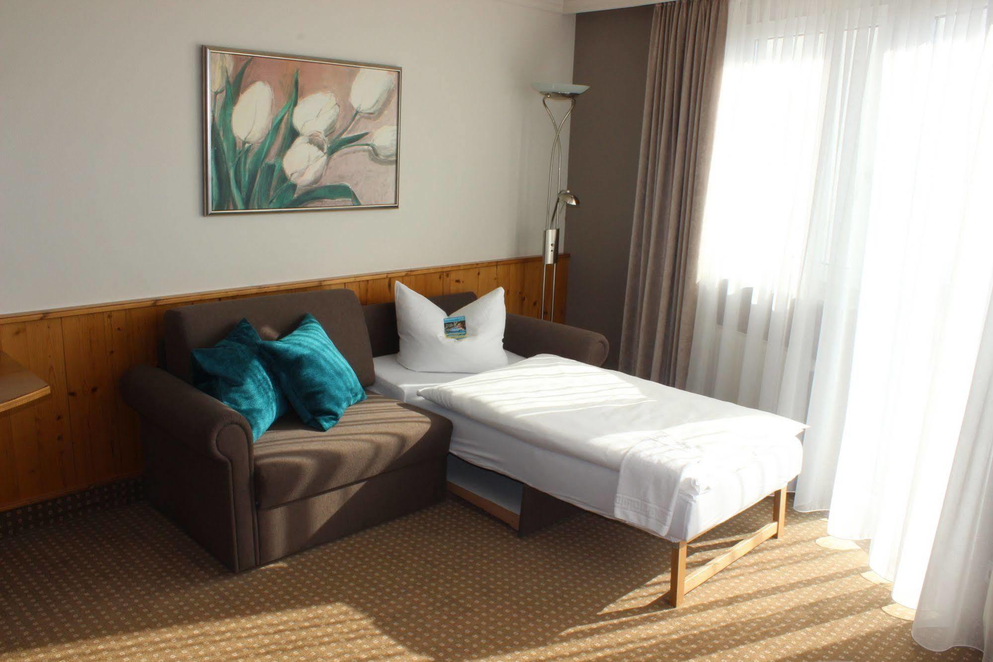 Hotel Landhaus Feckl Ehningen Bagian luar foto